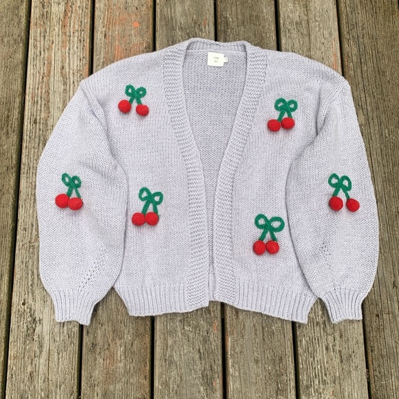 🆕 Luna Ivy Cherry Chunky Sweater in Size Medium - Picture 2 of 5